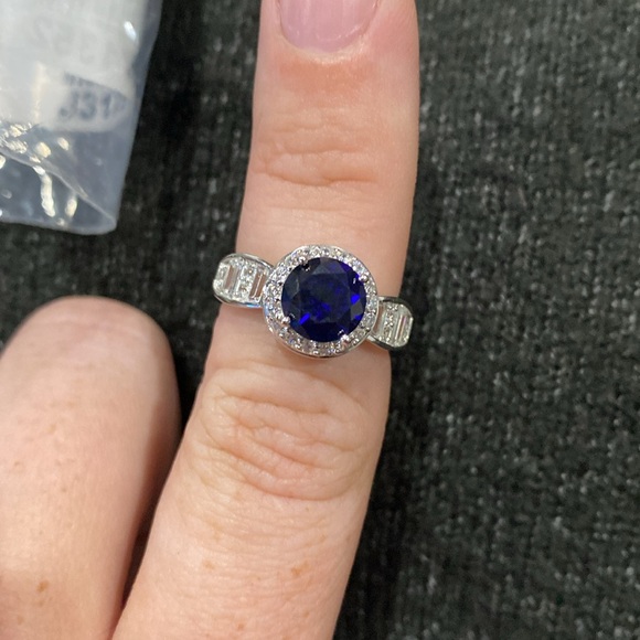 Sterling silver cubic zirconia created sapphire ring size 5 - Picture 2 of 8